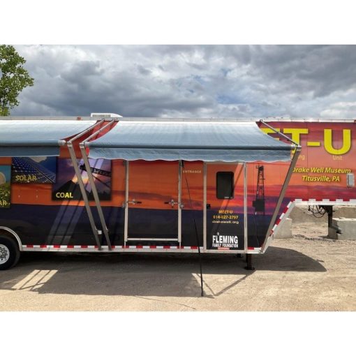 Cargo Express J & L 44' Enclosed Trailer 2009 Used - Image 2