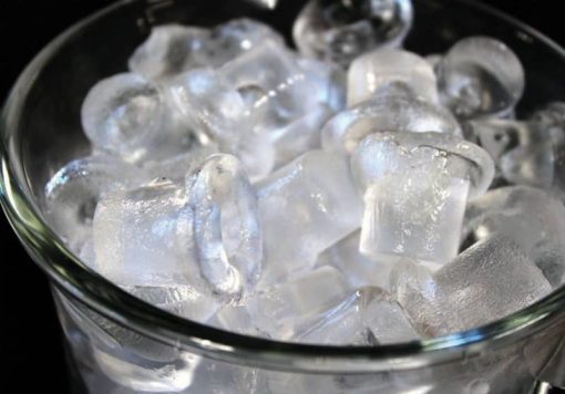 Perlick Signature Series 15" Stainless Steel Left-Hinge Clear Ice Maker - Image 2
