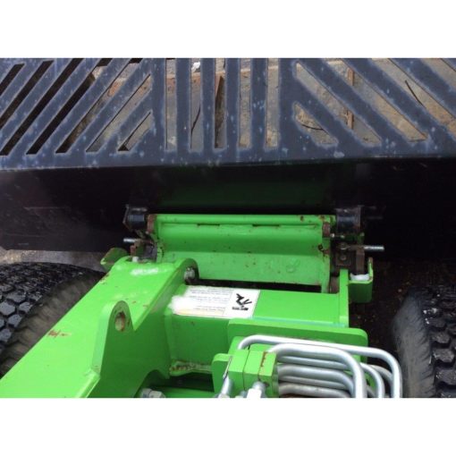 Avant Light Material Bucket 63" Width with Straight Edge - Image 3