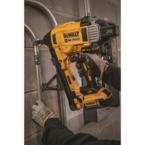 1In 20V MAX XR Cordless Concrete Nailer Kit with Pin Magazine - Image 3