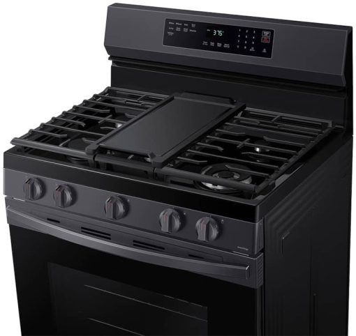 Samsung 6 Cu. Ft. Fingerprint Resistant Black Stainless Steel Smart Freestanding Gas Range With No-Preheat Air Fry & Convection - Image 4