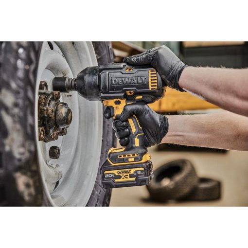 DEWALT 20V MAX XR 1/2" High Torque Impact Wrench with Hog Ring Anvil Kit - Image 8