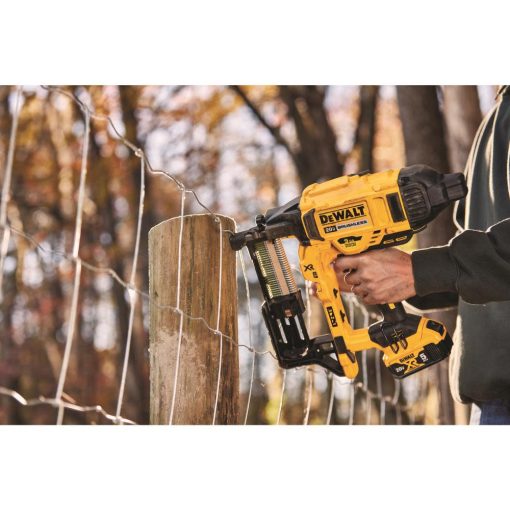 20V MAX* XR 9GA Fencing Stapler Kit - Image 4