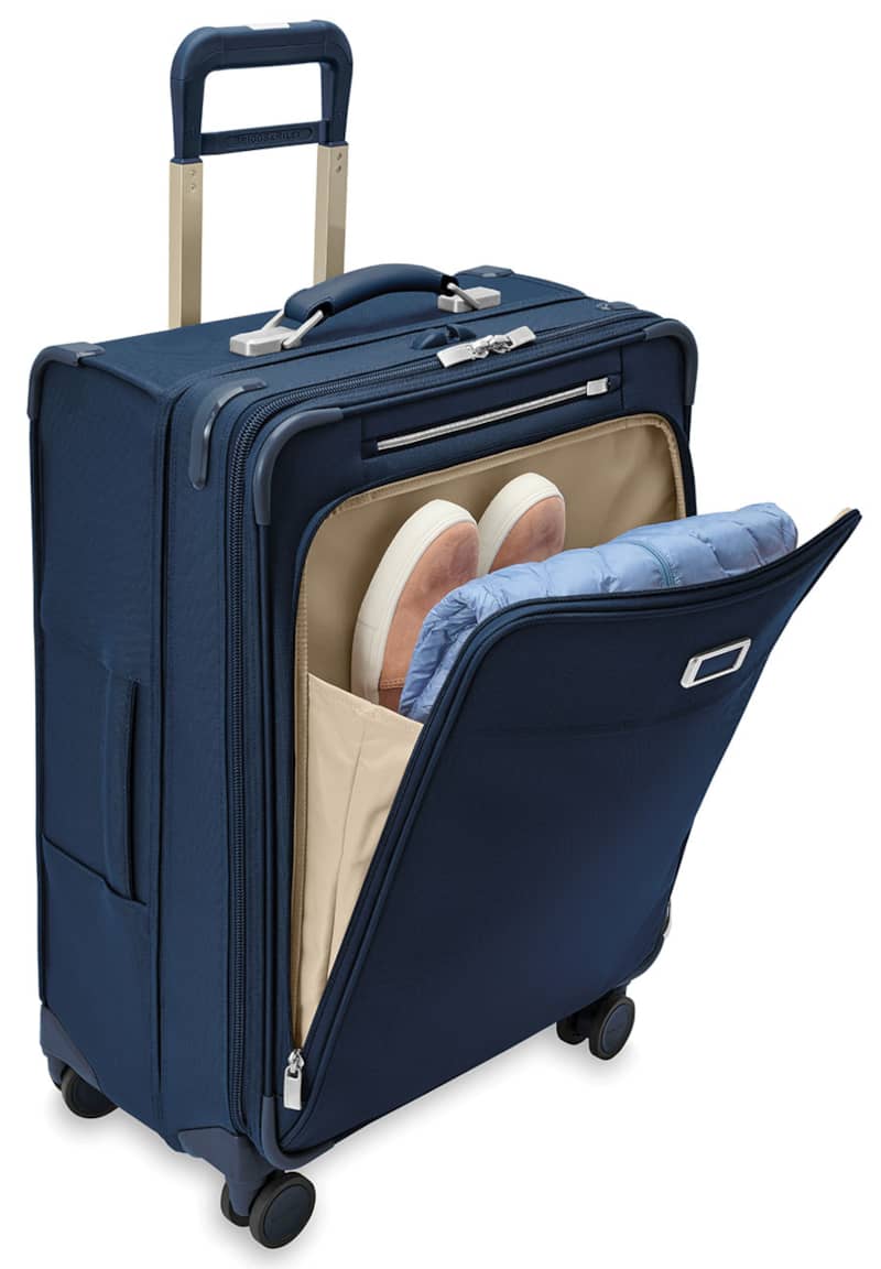 Briggs-and-Riley-Baseline-NVY-M-Exp-Spinner-BLU126CXSP-5-Angled-Open.jpg