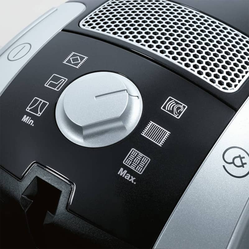 miele-vacuum-C1TURBOTEAM-knob-close-view.jpg