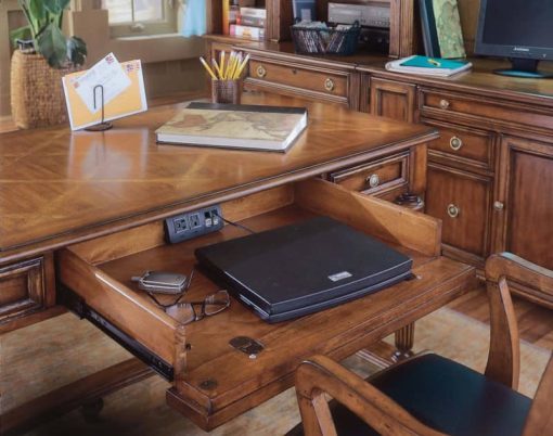 Hooker Furniture Home Office Brookhaven Leg Desk - Image 2