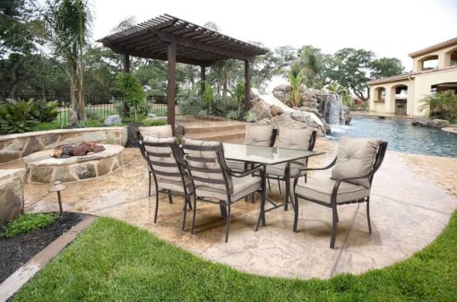 Hanover Lavallette 7-Piece Outdoor Dining Set - Image 2