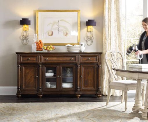 Hooker Furniture Rich Traditional Mahogany Leesbrug Buffet - Image 3