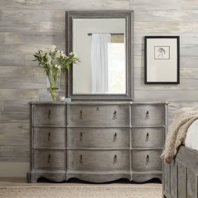 Hooker Furniture Bedroom Beaumont Nine-Drawer Dresser - Image 3