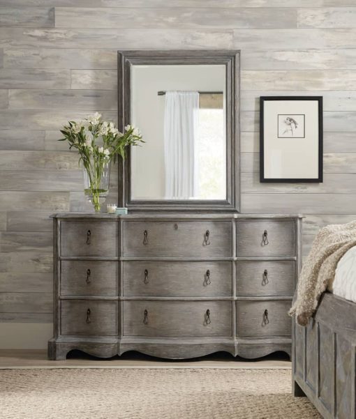 Hooker Furniture Bedroom Beaumont Nine-Drawer Dresser - Image 3