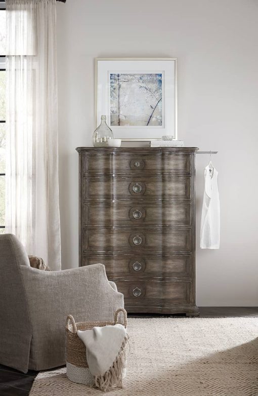 Hooker Furniture Bedroom Woodlands Six-Drawer Chest - Image 3