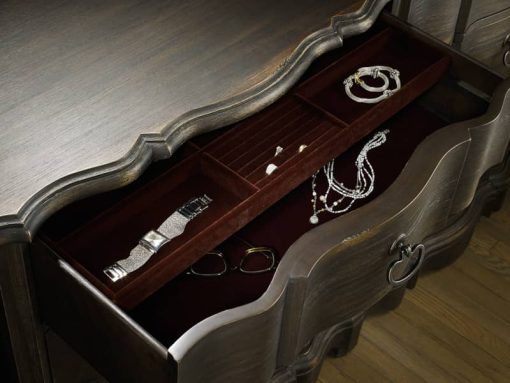 Hooker Furniture Corsica Dark Eight Drawer Dresser - Image 4