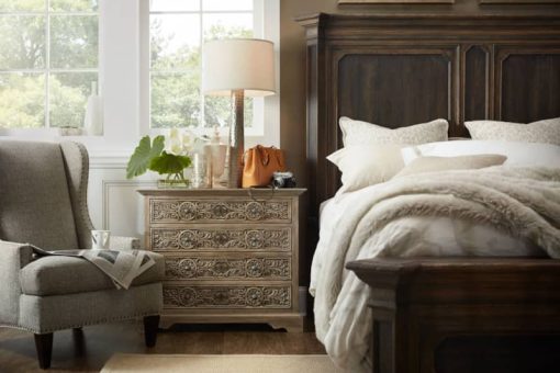 Hooker Furniture Hill Country Floresville Bachelors Chest - Image 5