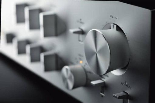Yamaha Silver Preamplifier - Image 5