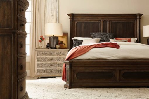Hooker Furniture Hill Country Floresville Bachelors Chest - Image 6