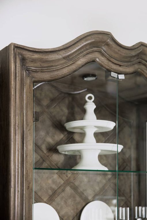 Hooker Furniture Dining Room Woodlands Display Cabinet - Image 7