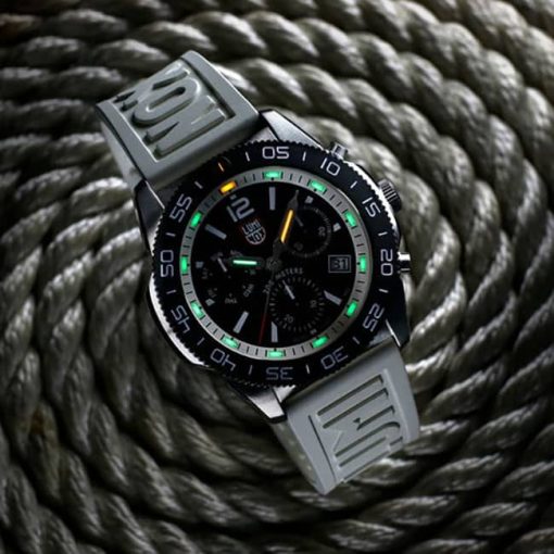 Luminox Pacific Diver Chronograph Black Dial White Rubber Strap Diver Watch, 44mm - Image 9