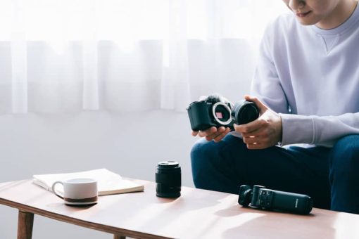Sony Alpha ZV-E10 Mirrorless Vlog Camera Body With 16-50mm Kit Lens - Image 14