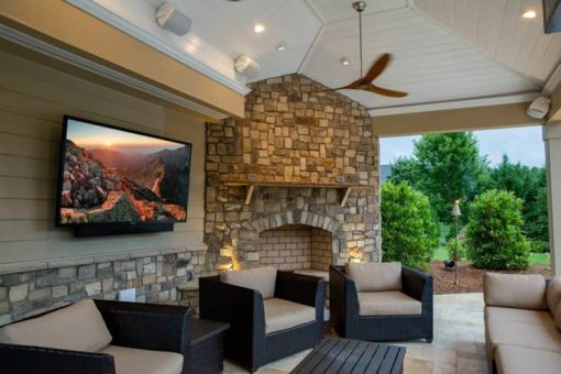 SunBrite 43" Veranda Series Full Shade Outdoor 4K HDR UHD TV - Image 8