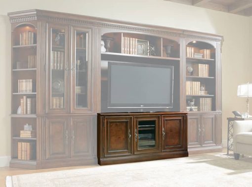 Hooker Furniture 62" Home Entertainment European Renaissance II Entertainment Console