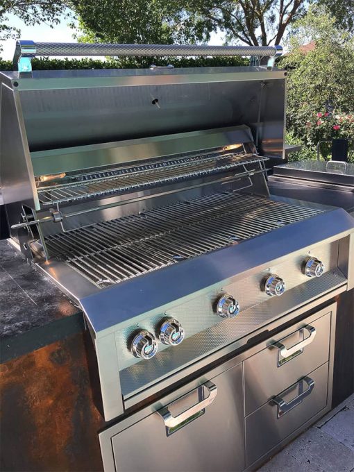 Hestan Aspire 42" Steeletto Built-In Liquid Propane Gas Grill With 1 Sear And the Rest Tubular U-Burners And Rotisserie - Image 3