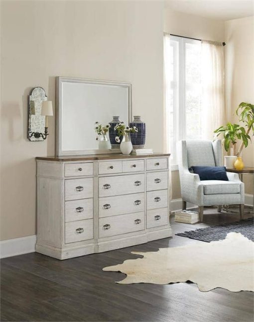 Hooker Furniture Bedroom Montebello Twelve-Drawer Dresser - Image 3