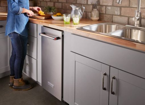 KitchenAid 15" PrintShield Stainless Steel Automatic Ice Maker - Image 10