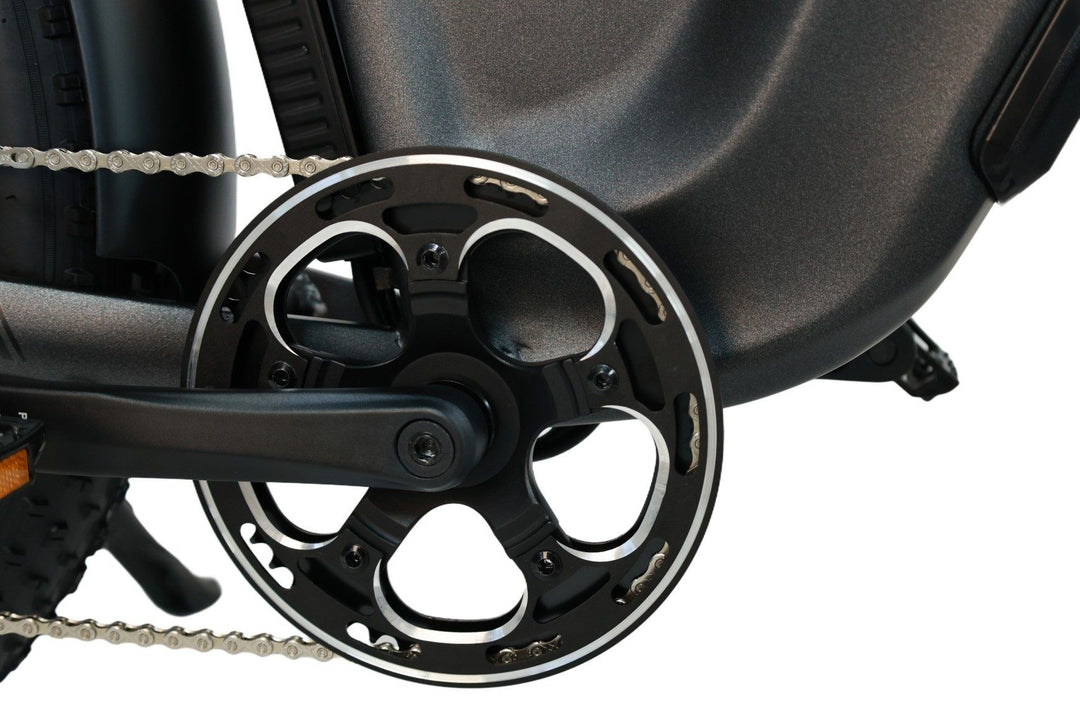 How do hydraulic brakes improve off-road safety?