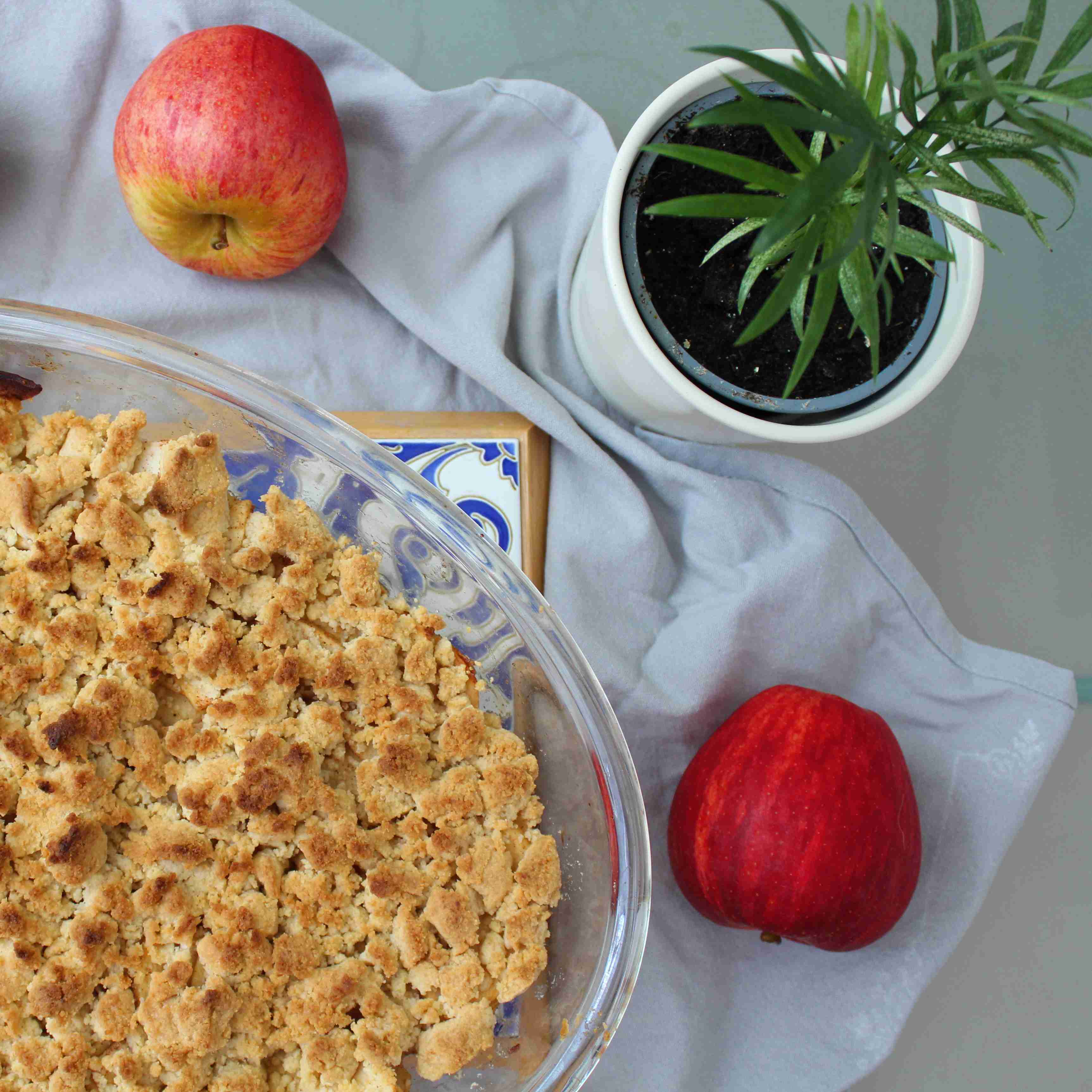 old school apple crumble