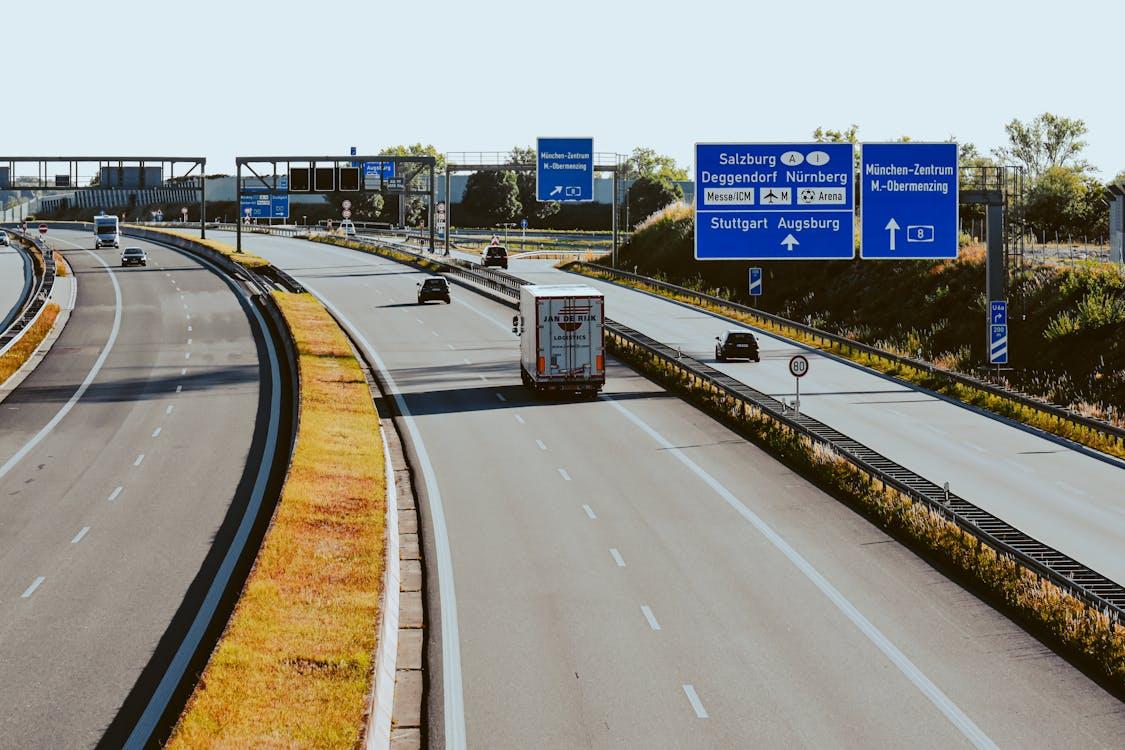 Why Choose a Sacramento Truck Accident Lawyer for Your Case