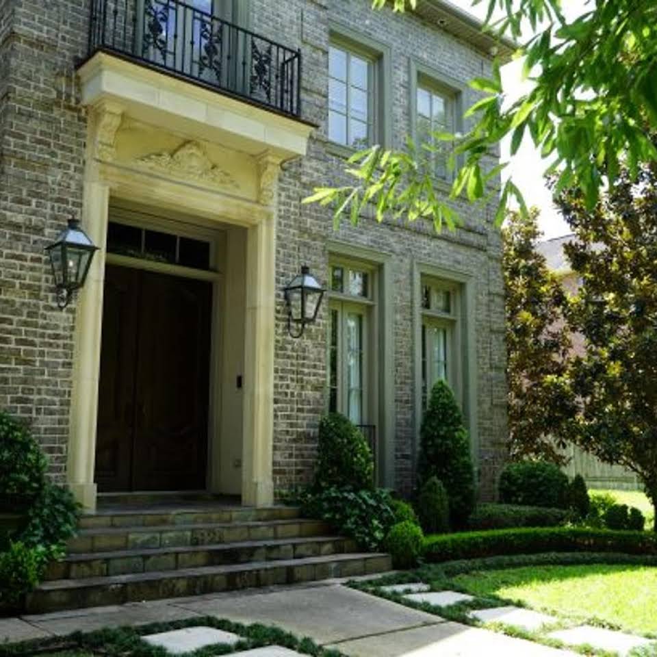 Roys Lawn