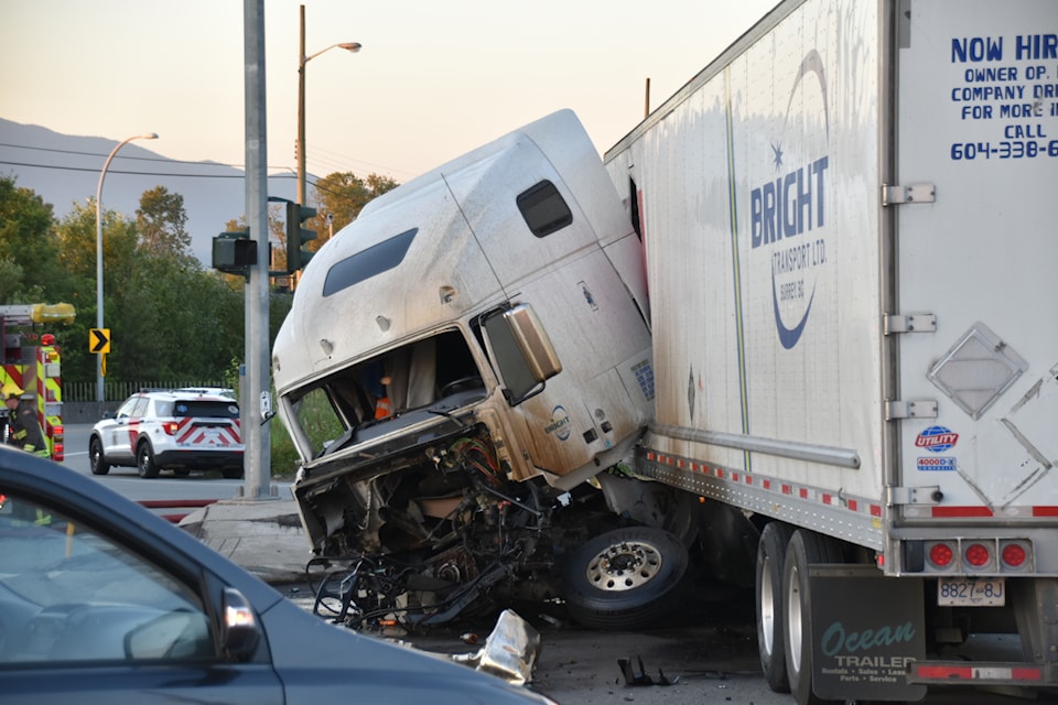 Why You Need a Sacramento Truck Accident Lawyer Near Me After a Crash