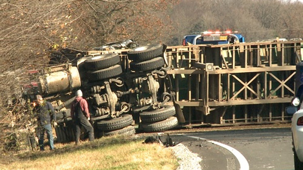 Why You Need a Sacramento Truck Accident Lawyer Near Me After a Crash