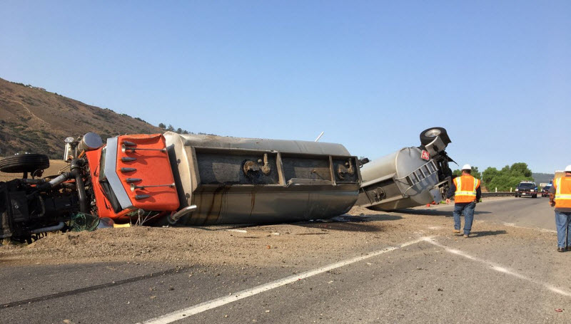 Why You Need a Sacramento Truck Accident Lawyer Near Me After a Crash