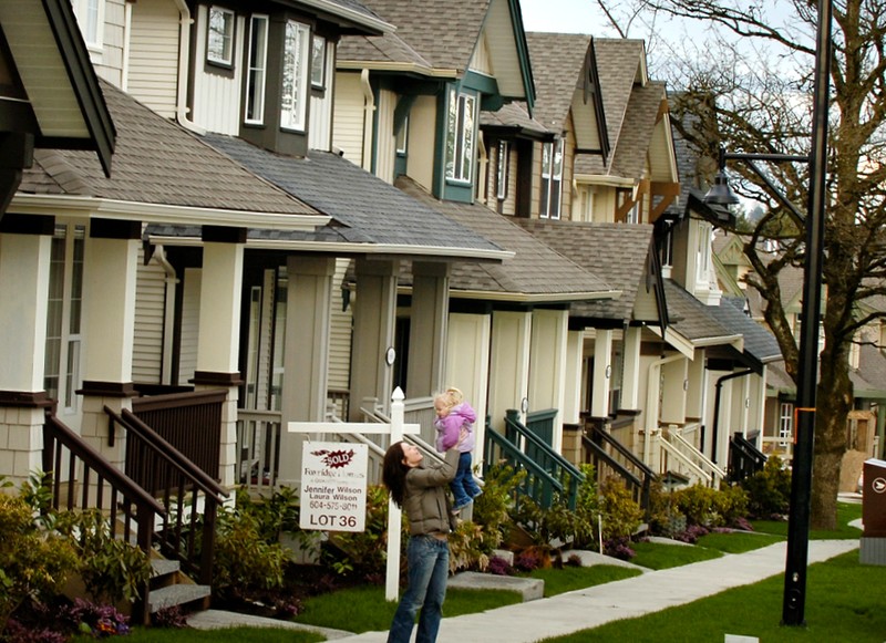 Greater Vancouver home sales now below $1 million benchmark that held for more than two years