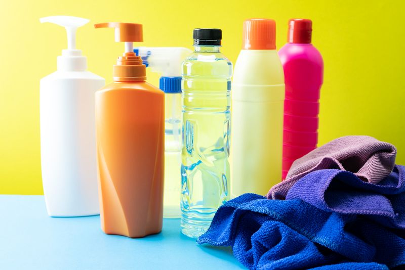What are the 8 steps in dry cleaning? What are the 8 steps in dry cleaning?