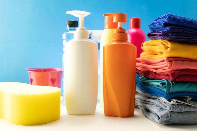 What techniques do dry cleaners use? What techniques do dry cleaners use?