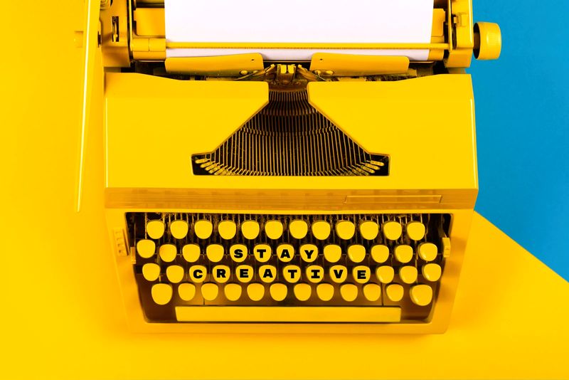 How much do first time authors make? How much do first time authors make?
