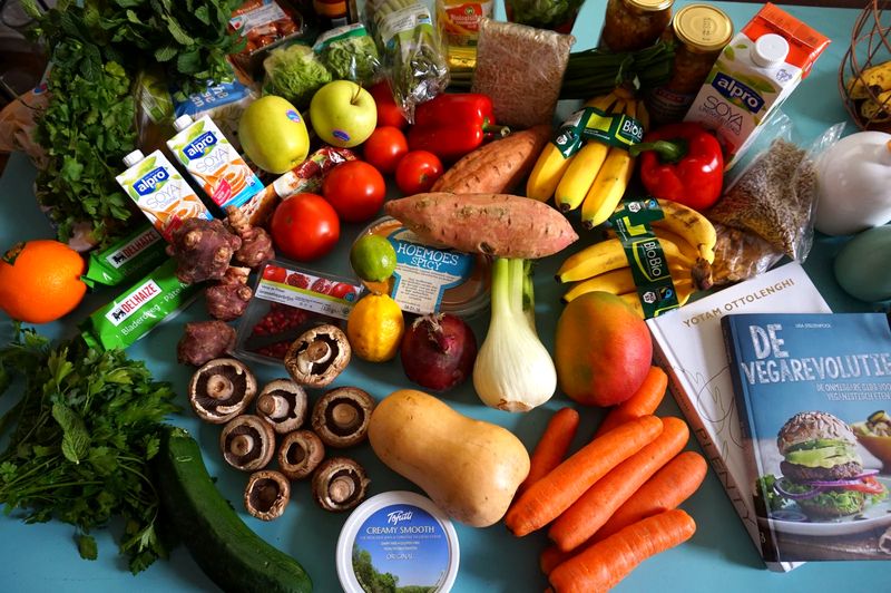 What Is The Difference Between Grocery Store And Supermarket 