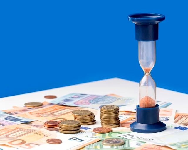 Is it good to close personal loan early?