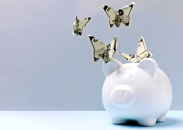 Is it a bad idea to pay off a loan early?