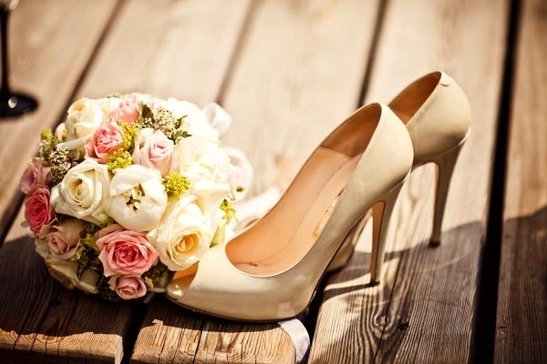 Cómo elegir el par perfecto de zapatos de la boda