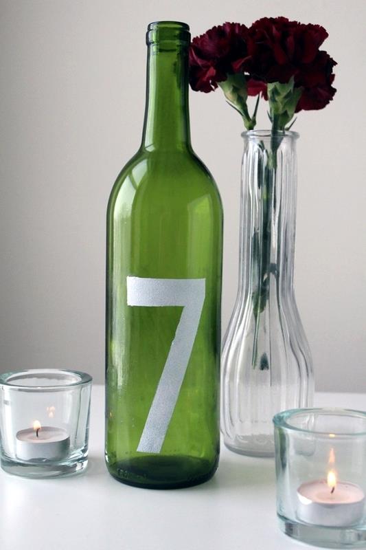 Cómo hacer los números de mesa de la botella de vino