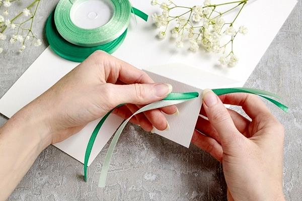 Decoraciones de papel de bricolaje para su boda y recepción