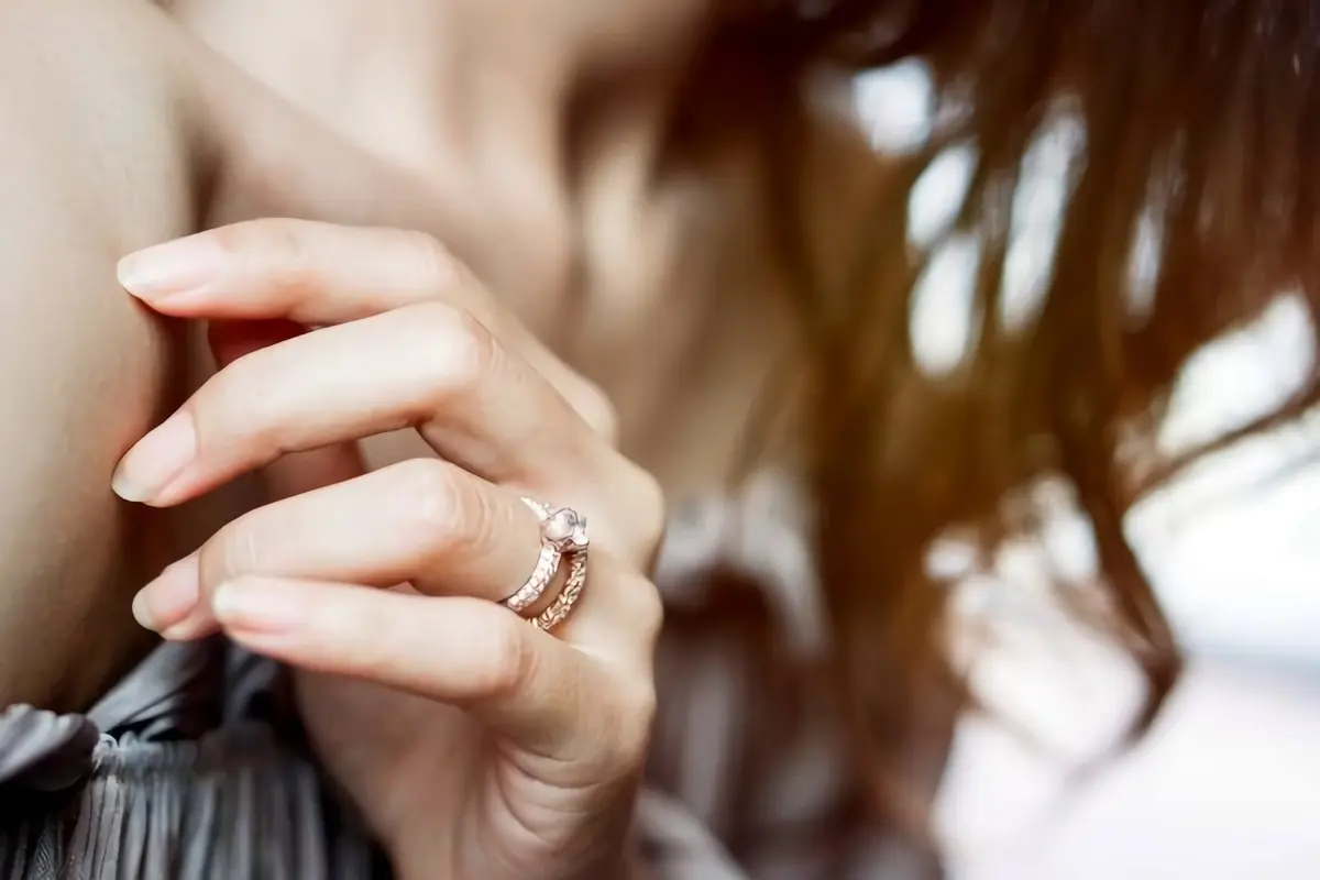 Verlobung vs. Eheringe: Was ist der Unterschied?