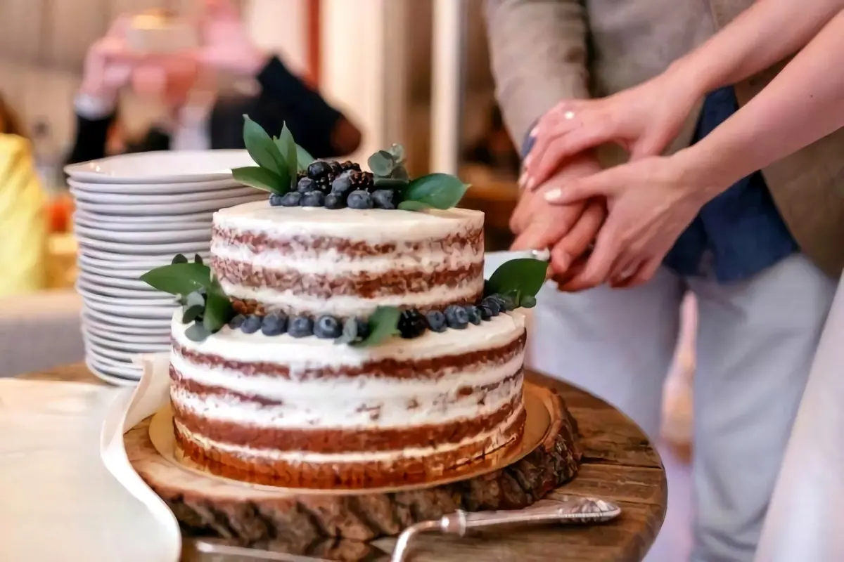 Wie Sie den besten Bäcker für Ihre Hochzeitstorte finden