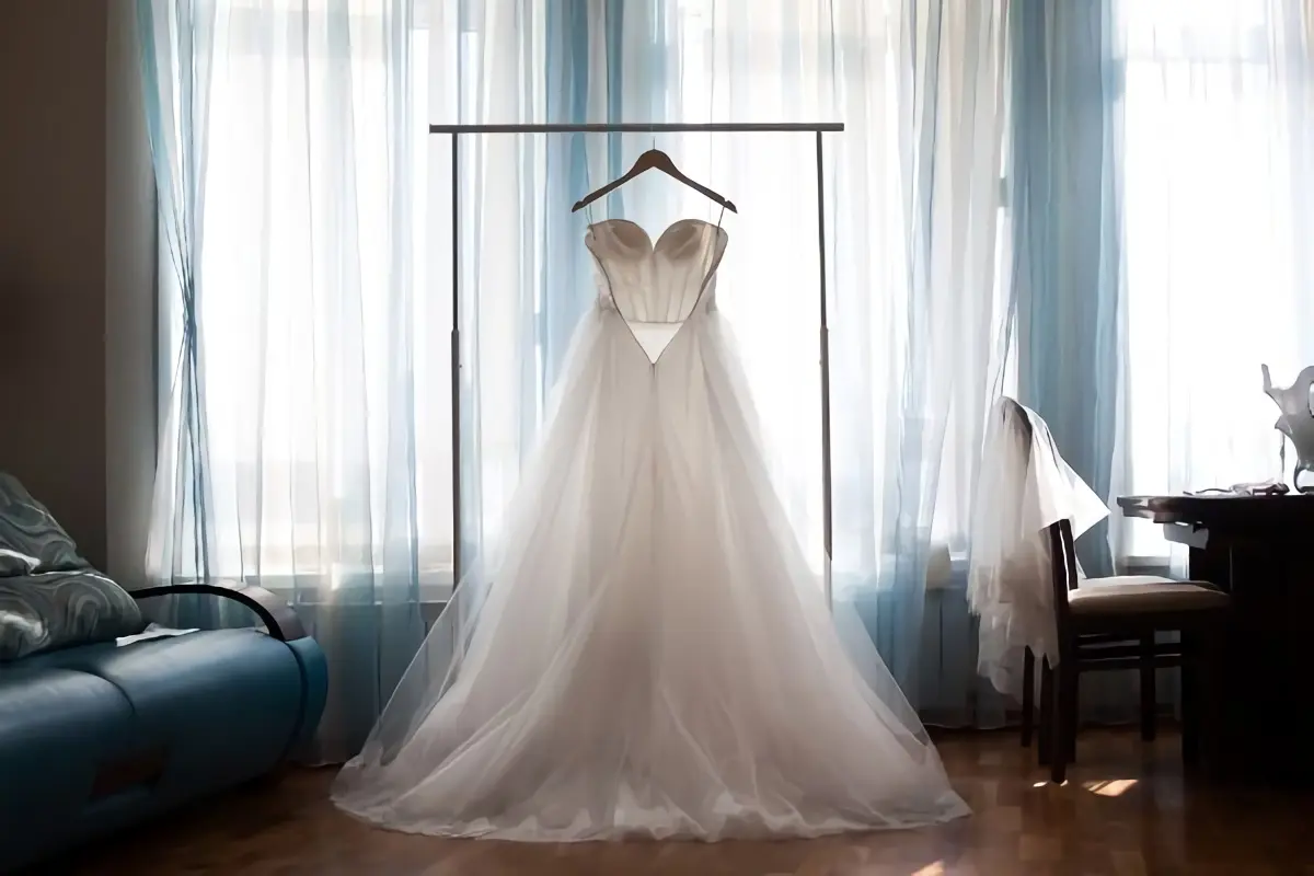 Können Sie ein Hochzeitskleid online kaufen?