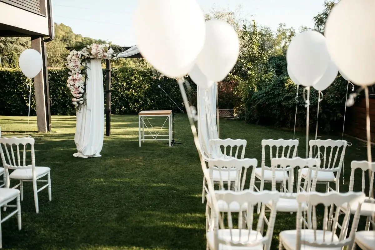 7 maneras en las que una boda en el jardín puede ser más costosa de lo que piensas