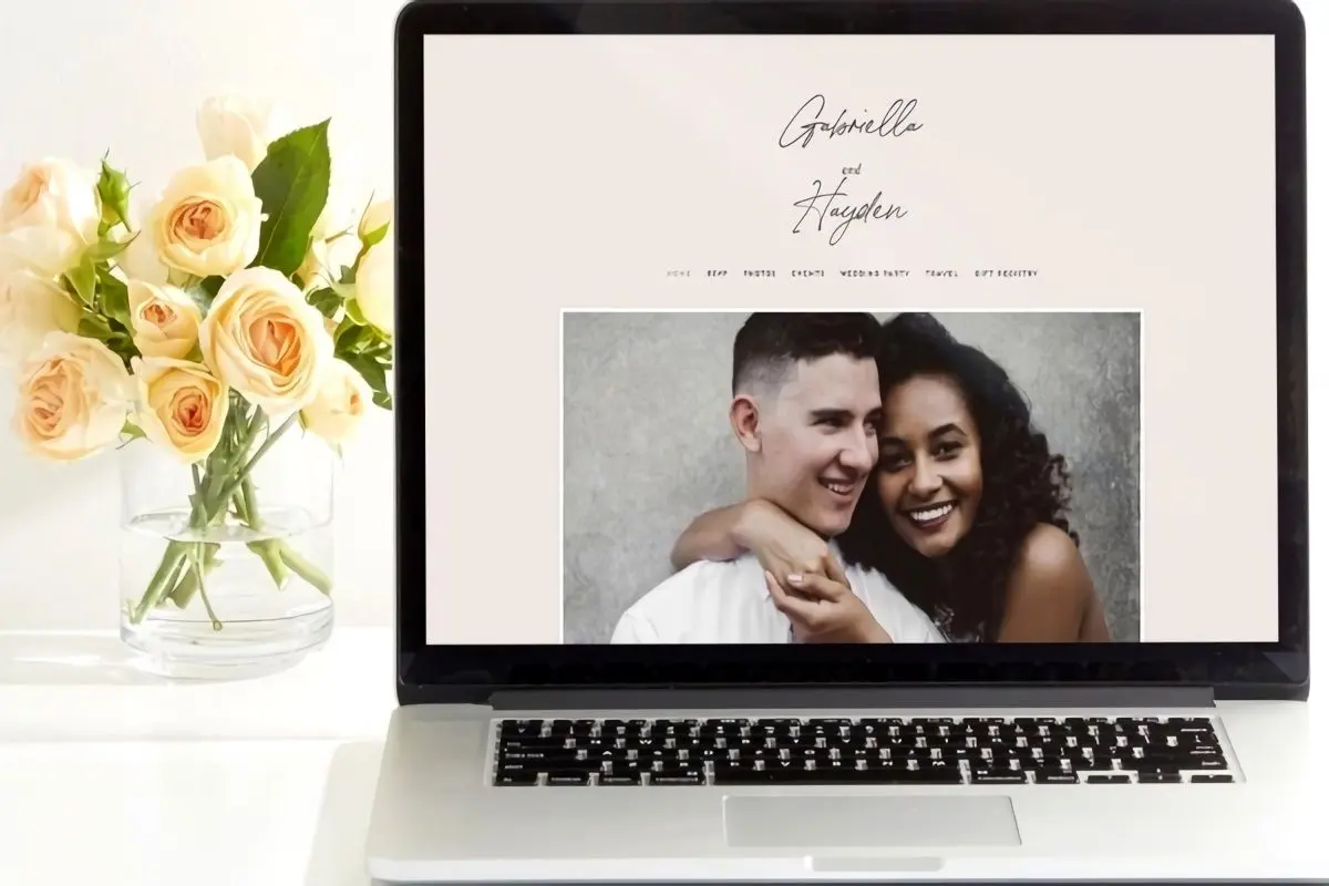 Minted Free Wedding Website's Review