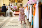 Cómo asegurarse de que todos los invitados a la boda puedan escuchar su ceremonia de matrimonio